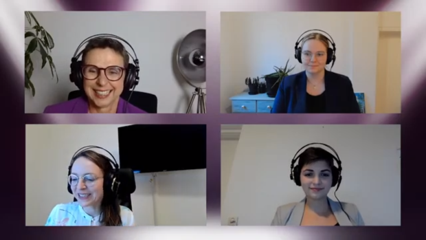 Screenshot des Live-Streamings mit den Referentinnen Merle Maurer, Stefanie Zacharias, Deborah Walsleben und Moderatorin Karin Lühmann